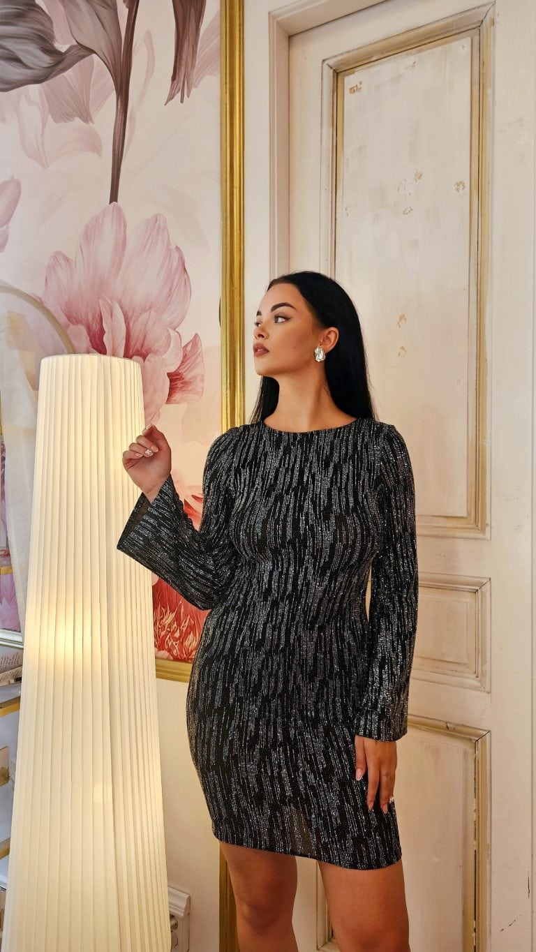 Elegantní sexy tvarující koktejlové černé šaty se stříbrným třpytivým efektem a dlouhým rukávem