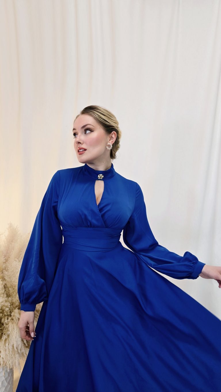 Královsky modré maxi šaty