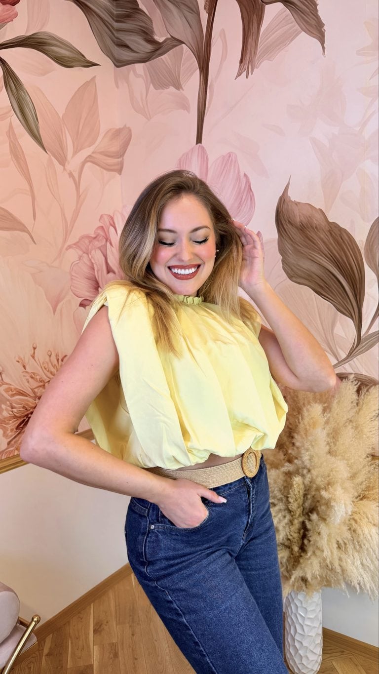 Nadýchaný crop top v jemně žluté barvě s řasením