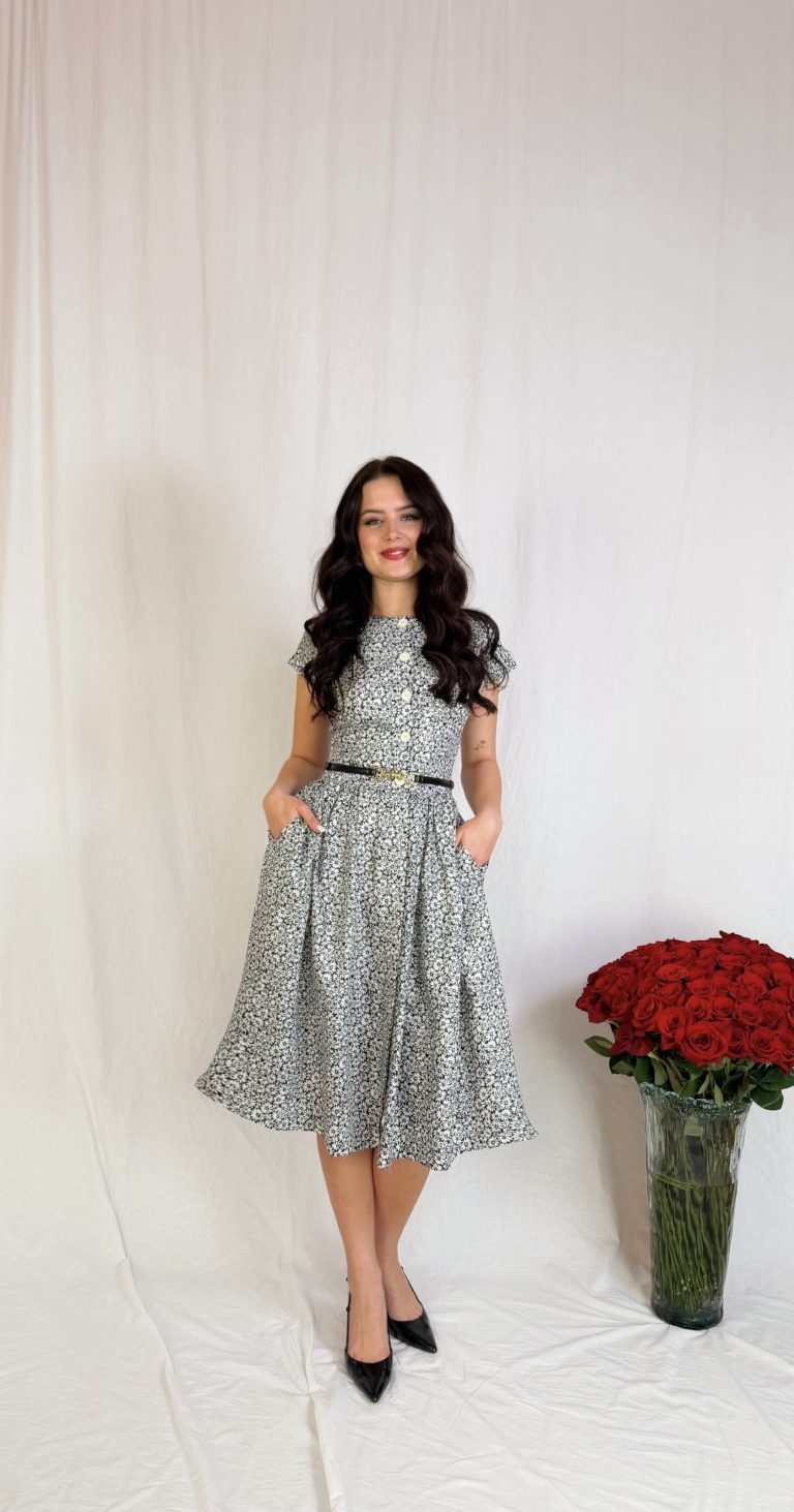 Černo-bílé vintage viskózové květované šaty