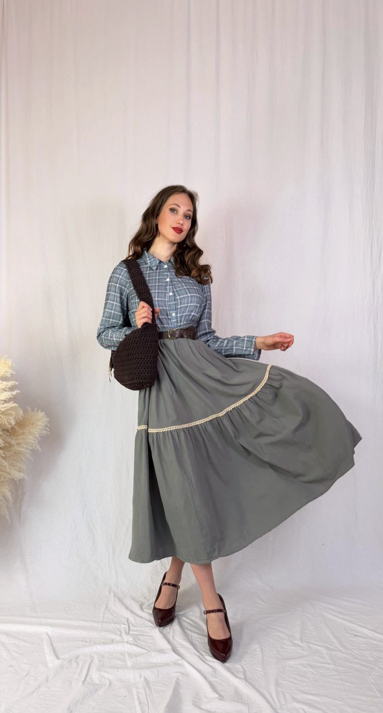 Vintage bavlněné šaty kombinující košilový živůtek s károvaným vzorem