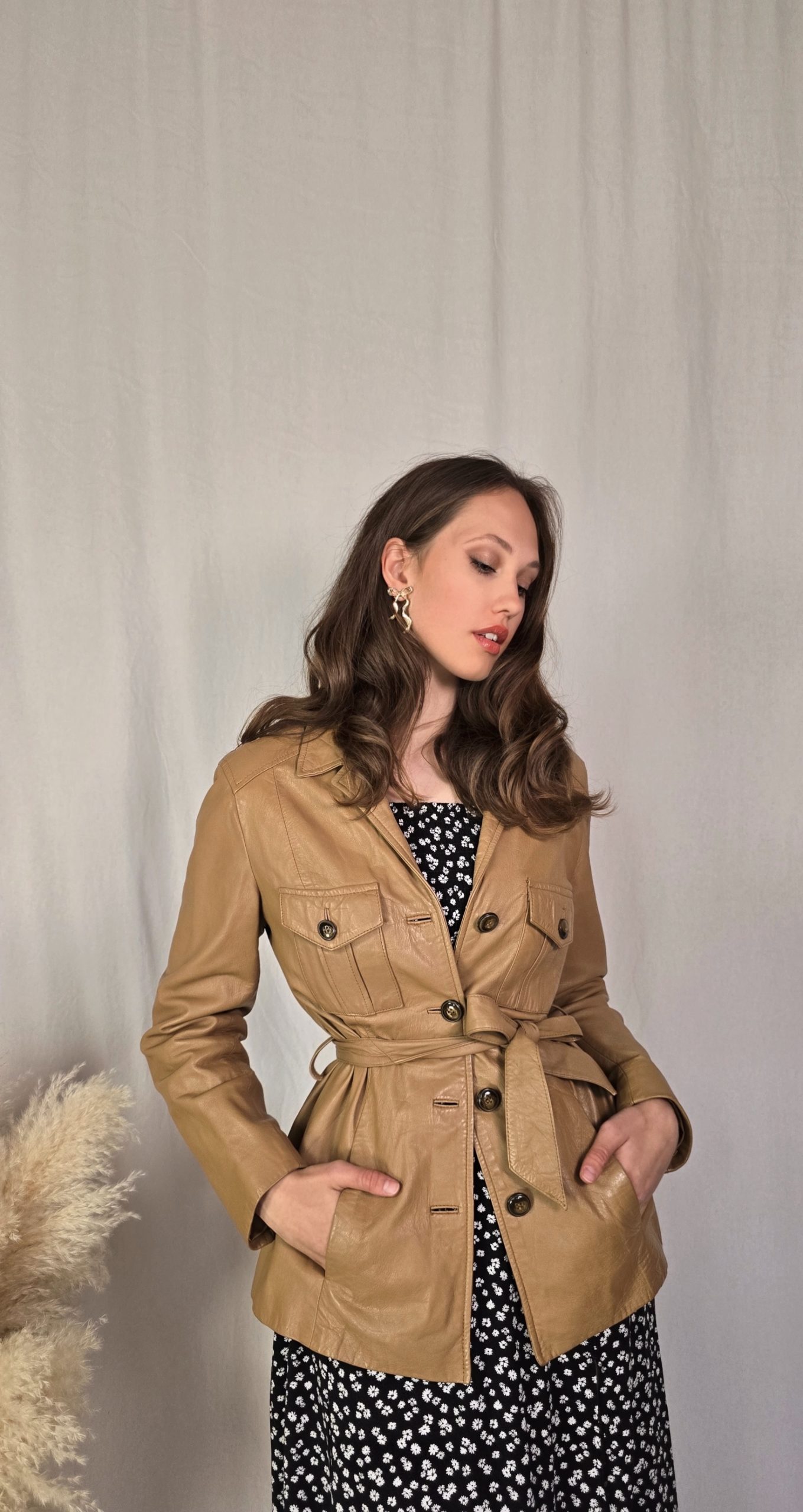 Béžová koženková bunda ze 100% kůže 1 Béžová koženková bunda ze 100% kůže